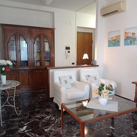 Apartamento Down Town Emily La Spezia Exterior foto