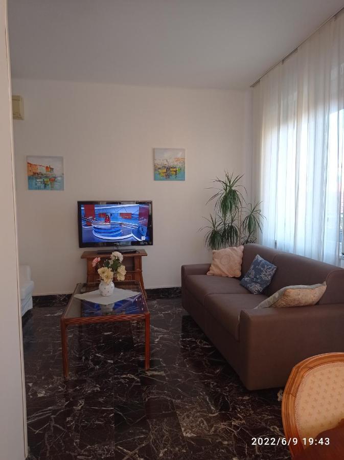 Apartamento Down Town Emily La Spezia Exterior foto