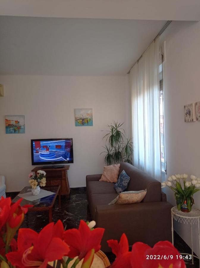 Apartamento Down Town Emily La Spezia Exterior foto
