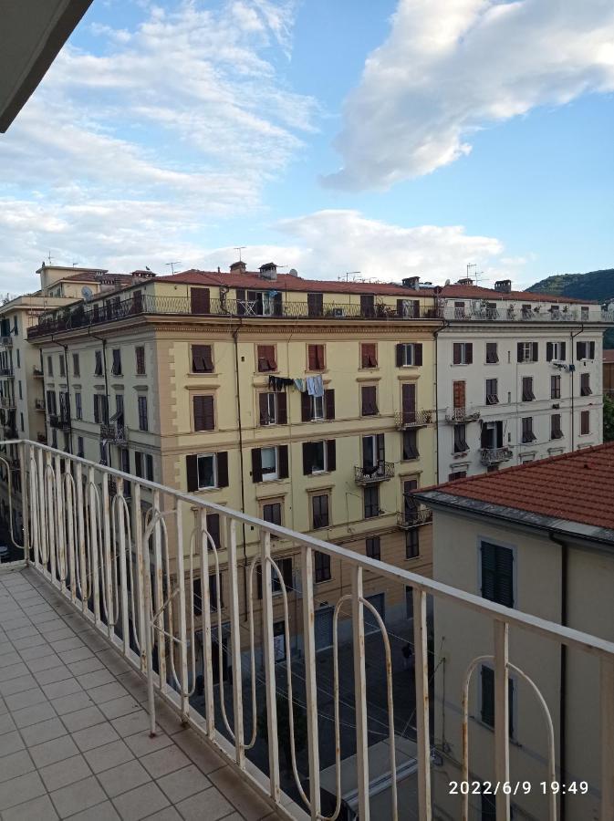 Apartamento Down Town Emily La Spezia Exterior foto